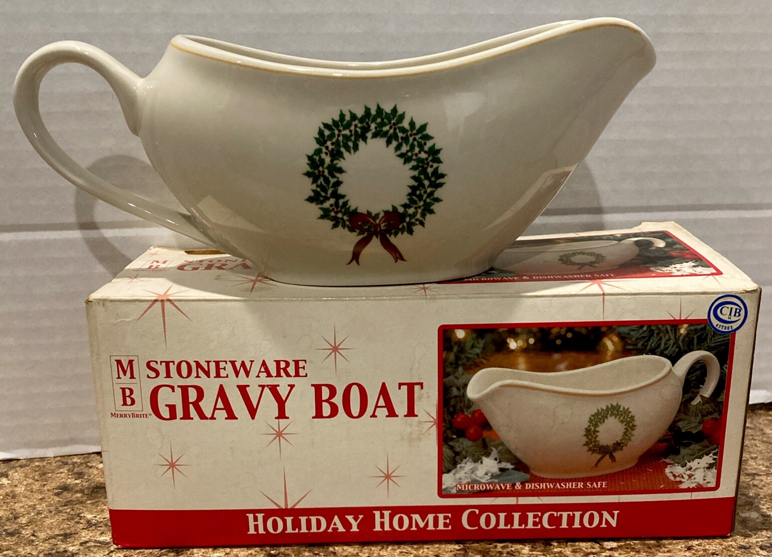 MerryBrite Stoneware Gravy Boat Holiday Home Collection with Wreath *NICE*