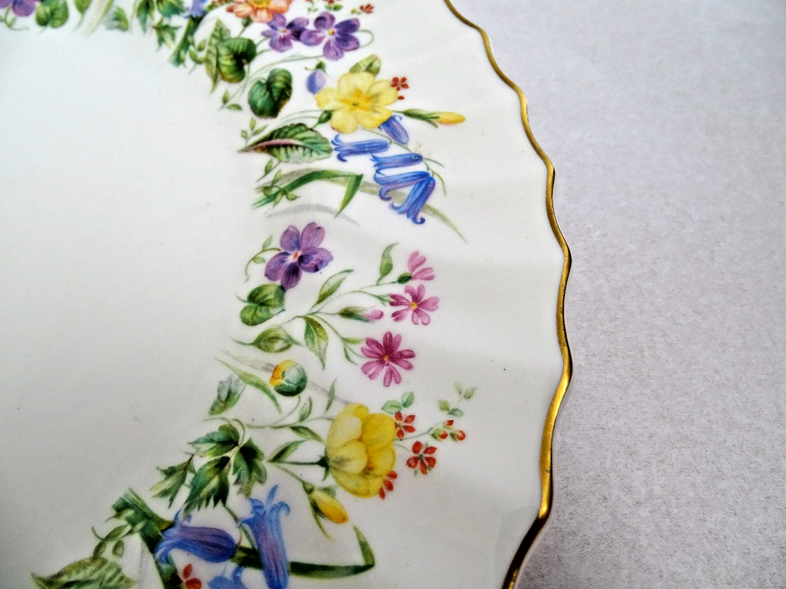 (2) Royal Doulton Easter Morn Bone China Decorative Plates Flower England