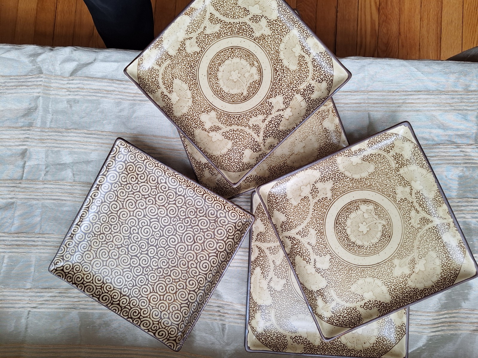 Sound Collection Five SOUSAKU Square 5″ sushi plates floral scrolls stoneware