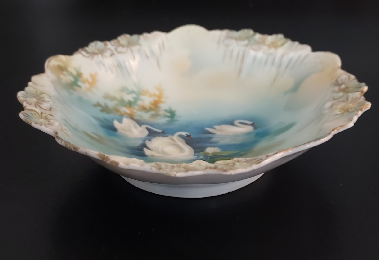 Antique RS Prussia Hand Painted Swan Scenic 5.5″Round Nut/Candy Dish – Germany