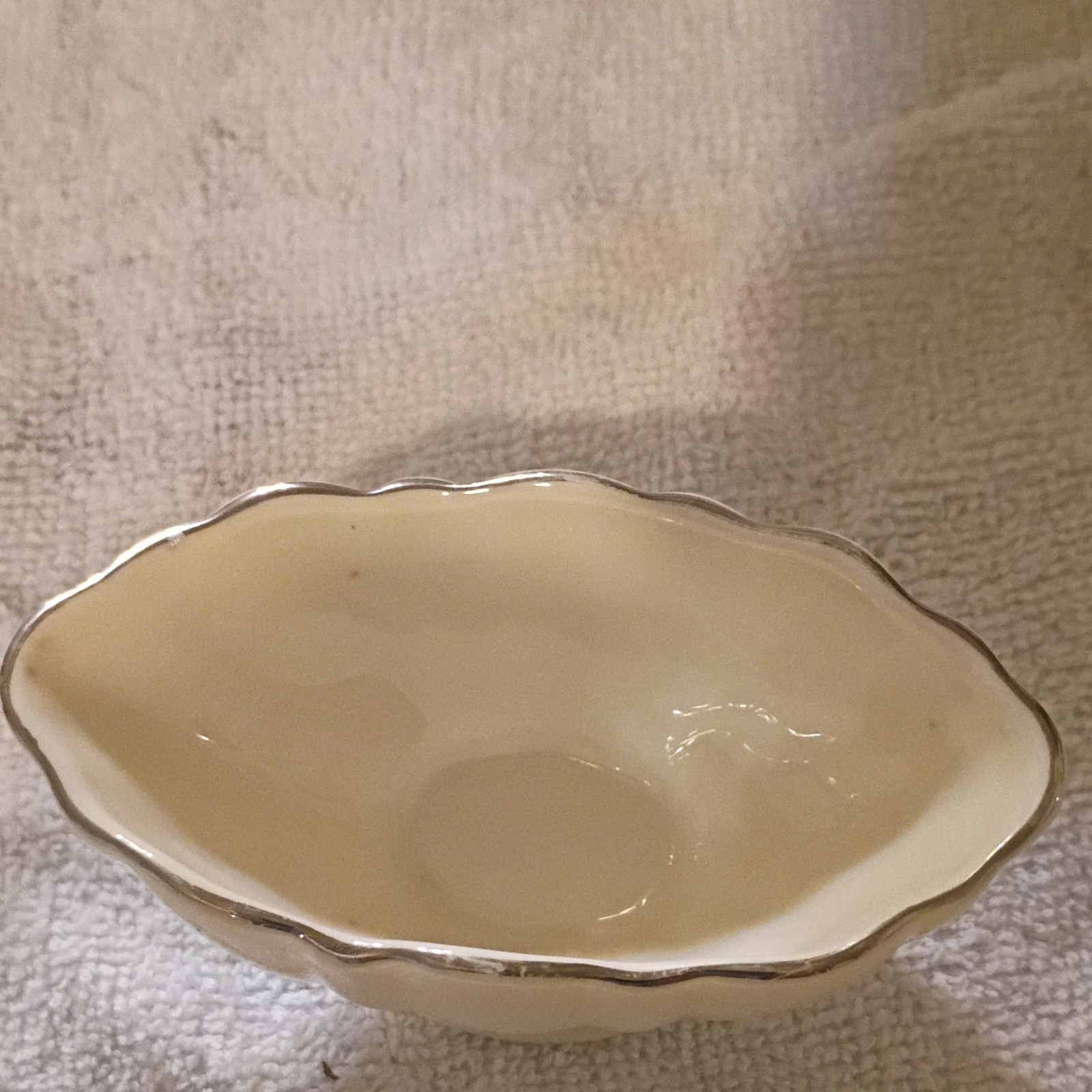 Lenox Ivory Scalloped Rim Pedestal Bowl Dish with Silver Trim, Glossy Ceramic