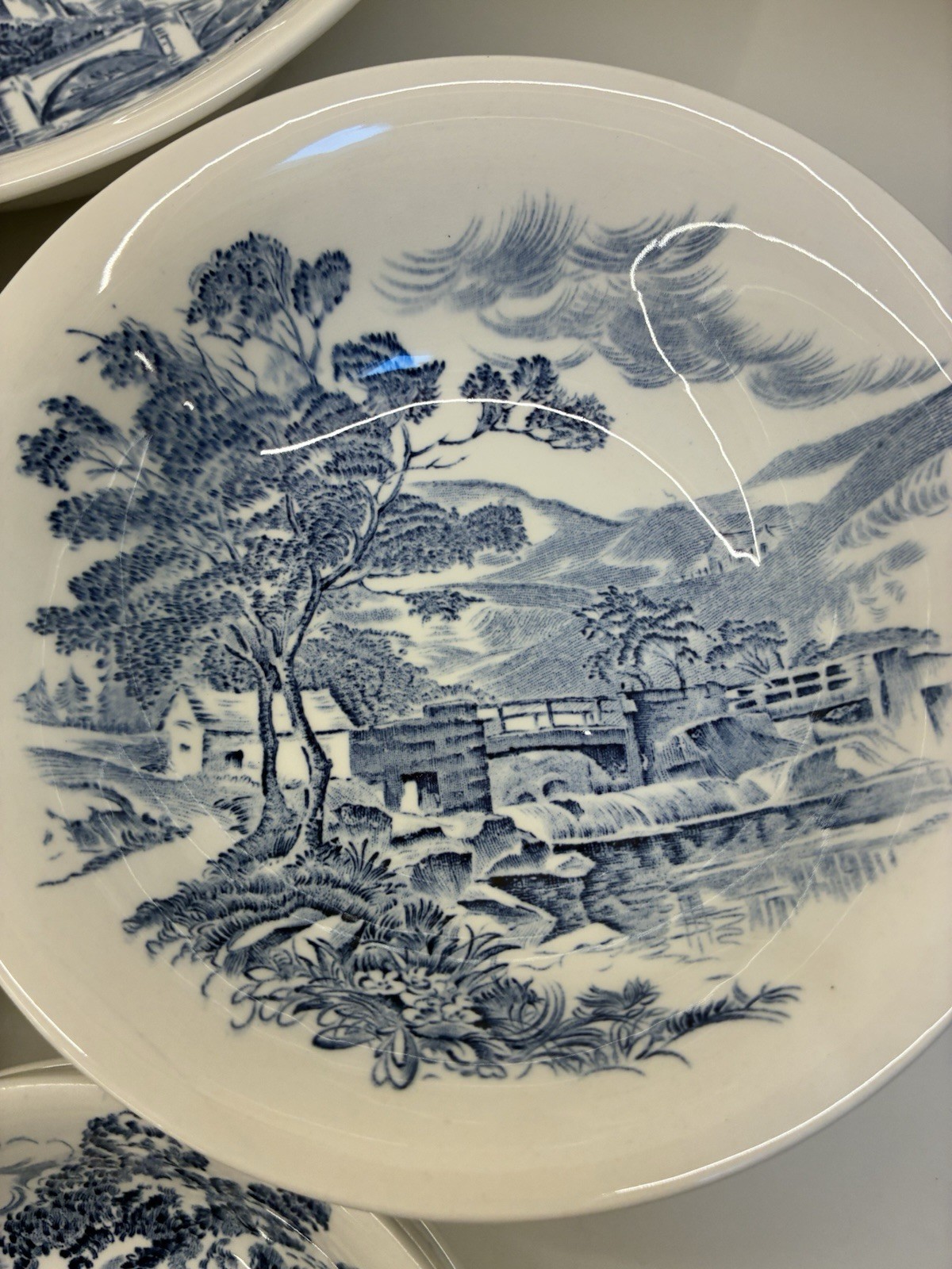 Perfect! ENOCH Wedgwood Countryside Blue Transferware 34 Pc Dinnerware Set for 4