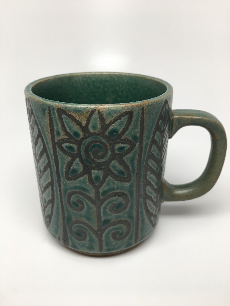 Vintage DARK GREEN STONEWARE MUG – MADE IN JAPAN – RETRO LEAVES & FLOWERS