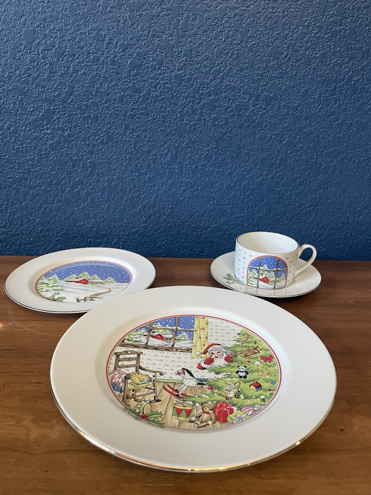 Shibata HOME FOR THE HOLIDAYS 16 Piece Set Dishes ~ 4 Place Settings