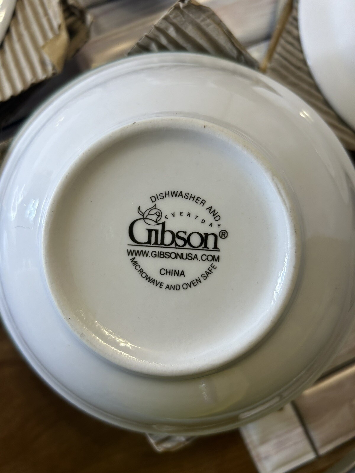 Everyday Gibson 15pc Noel Morning Durable Stoneware Set-2006-Service for 4-Used