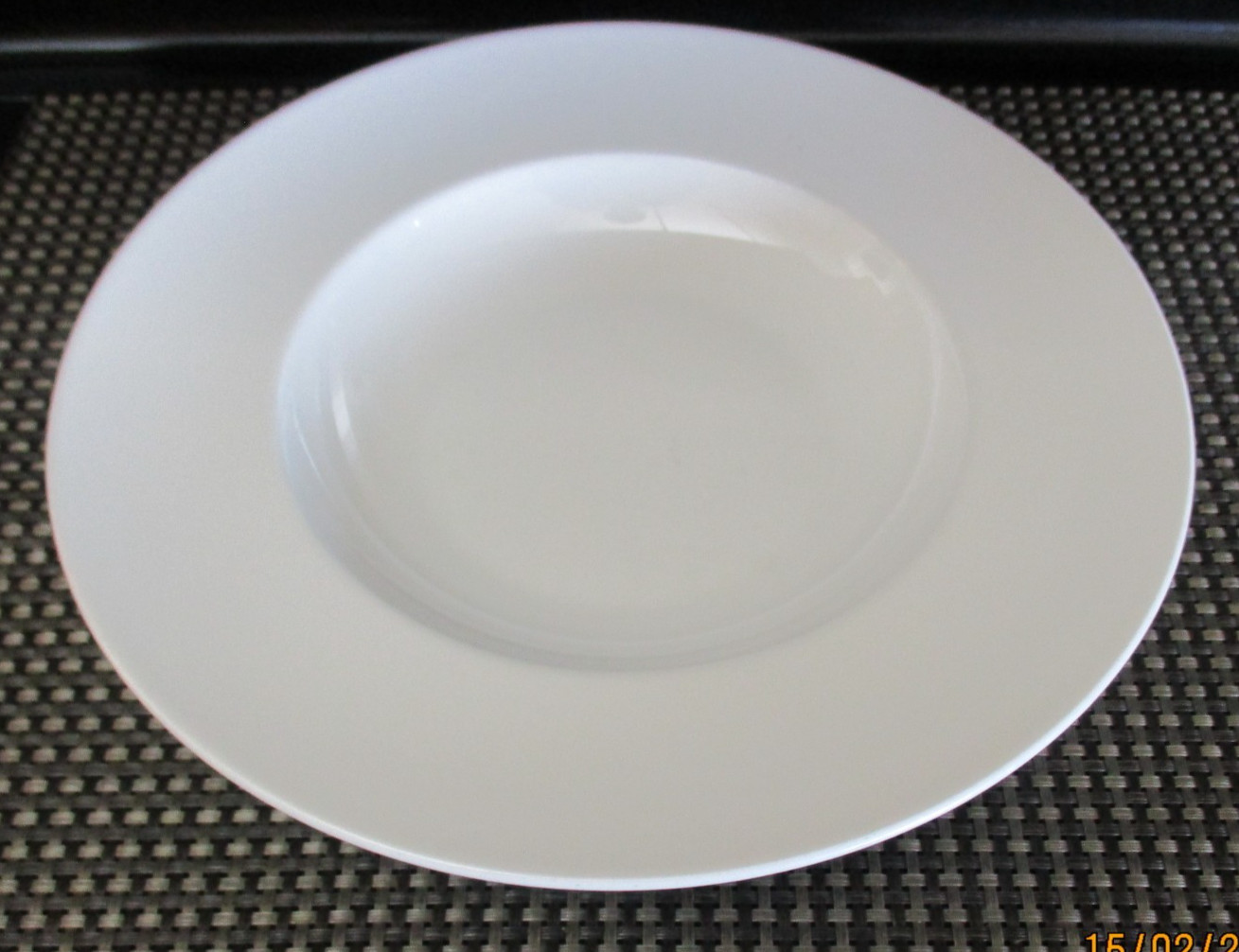 Villeroy & Boch, 11 3/4 inch White Individual Pasta Bowl(s); Vibrant; Several