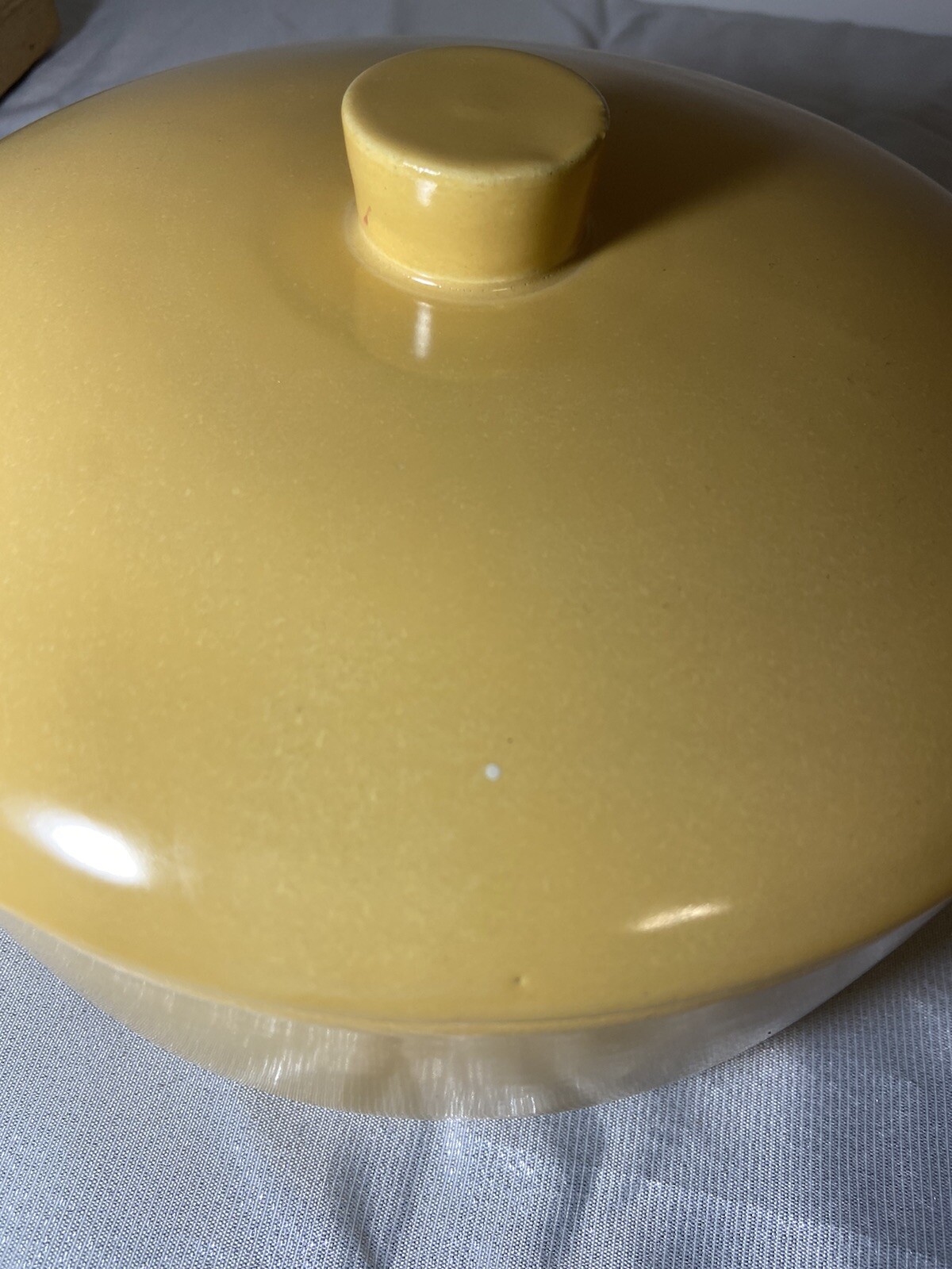 Vintage La Solana Yellow Pottery Stoneware Ceramic Covered Casserole Pan 8.25″