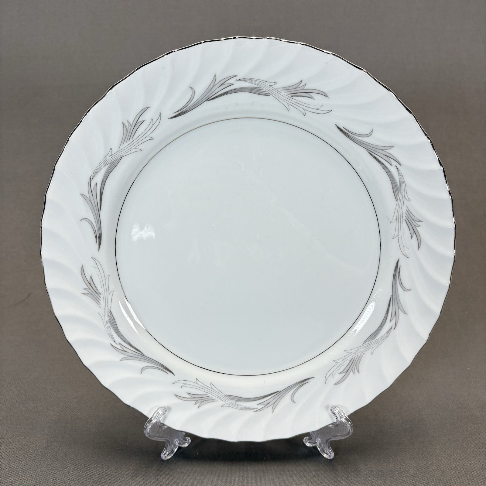 Harmony House China Platinum Scroll Dinner Plates 10 1/2″ Set of 4 White 3643