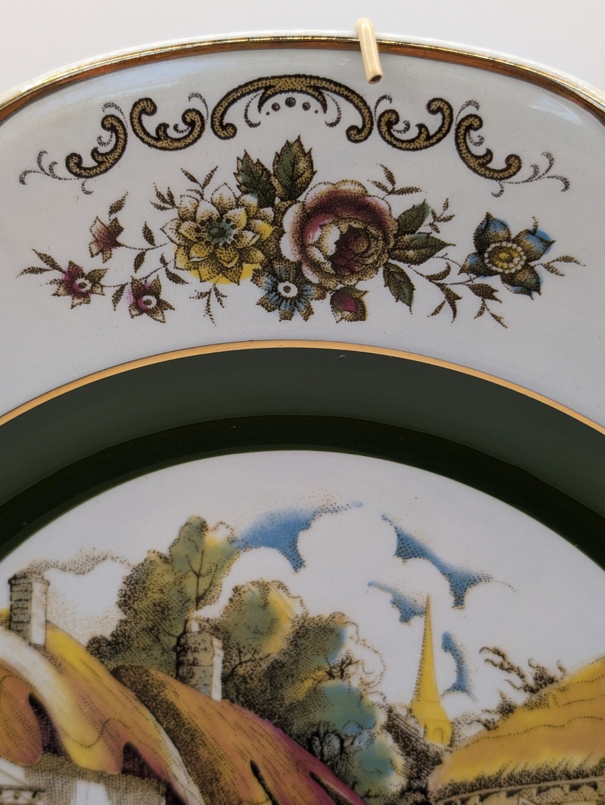 Vtg Set 2 Ascot Service Wall Plates Wood & Sons England Decorative 10″ Hangers