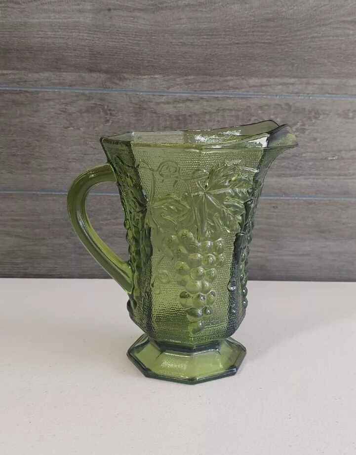 Anchor Hocking Olive Green Grape Harvest Patterned Pitcher & Squared Plate #372