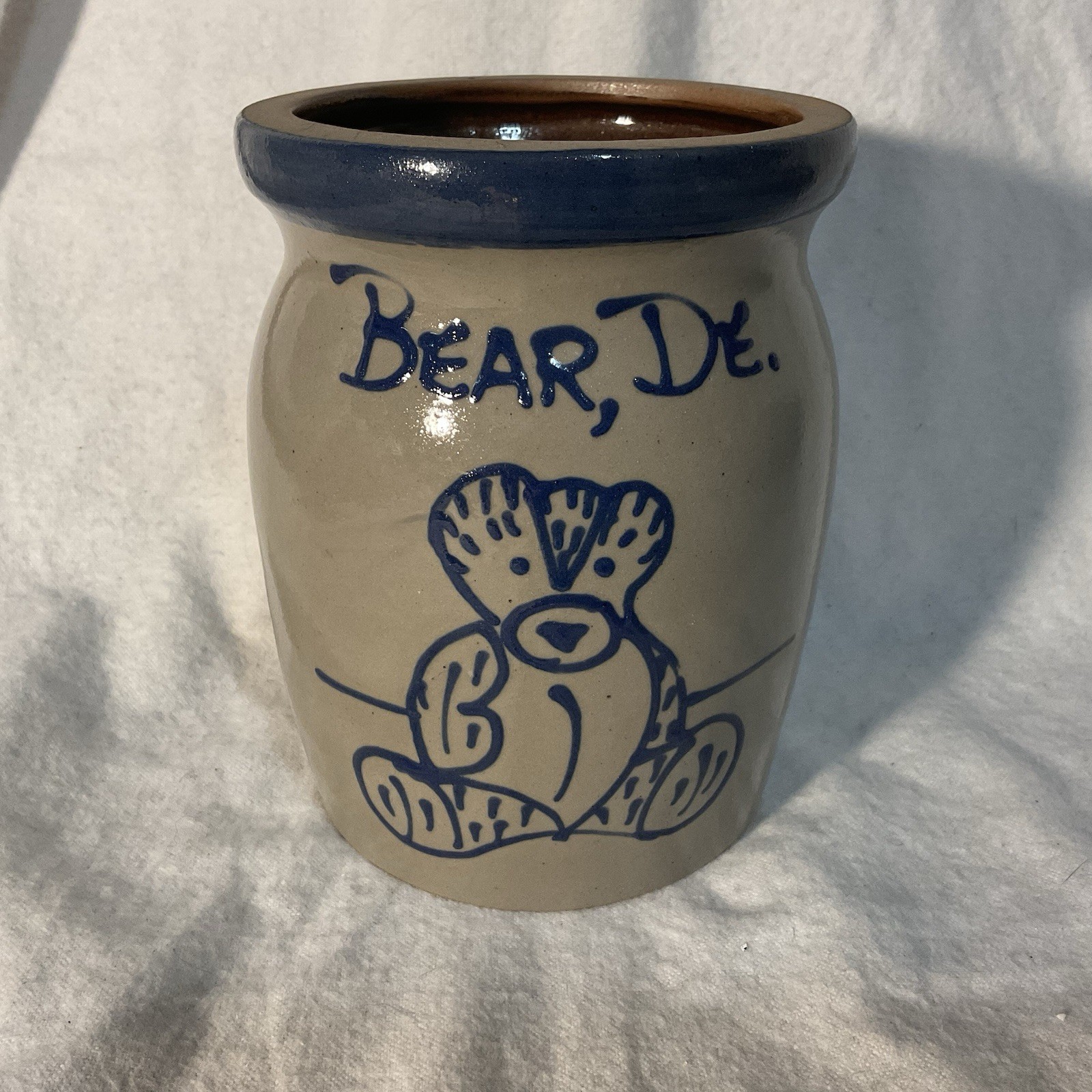 BBP Beaumont Brothers- 5-1/2″ Salt Glazed Stoneware Bear Crock / Vase- 1996
