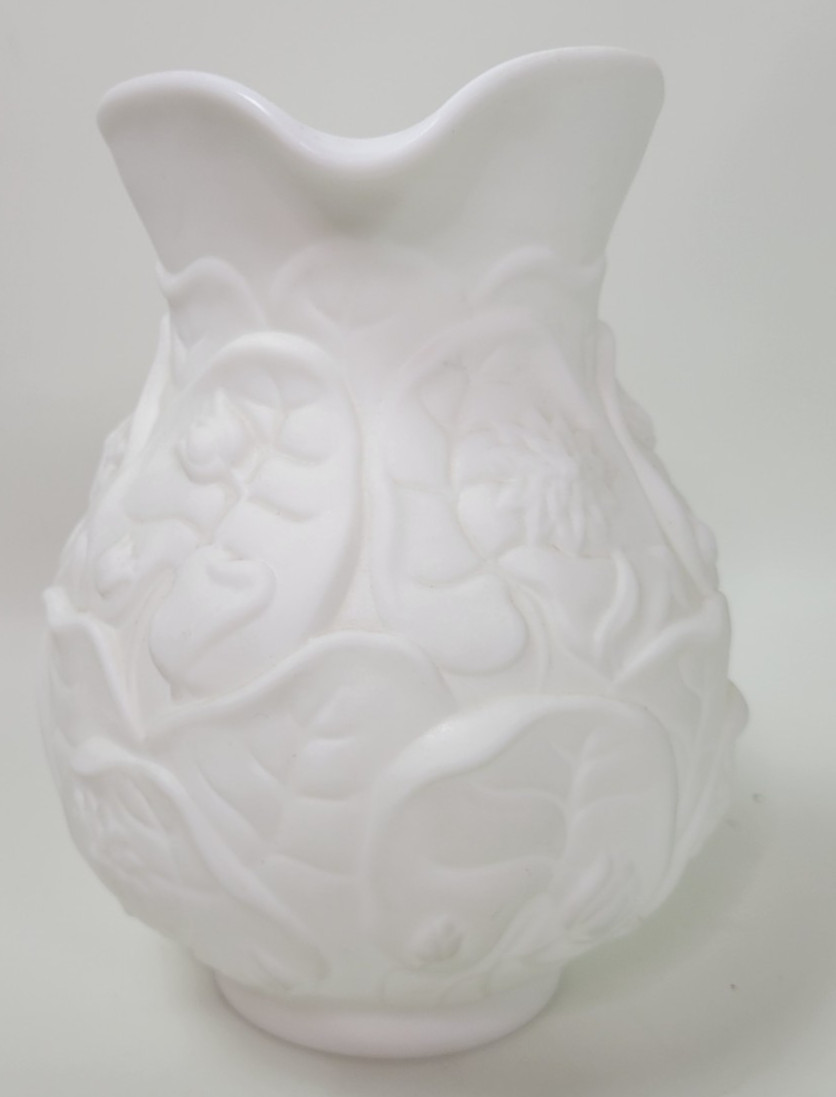 Vintage Fenton Embossed Water Lily White Glass Pitcher 7″