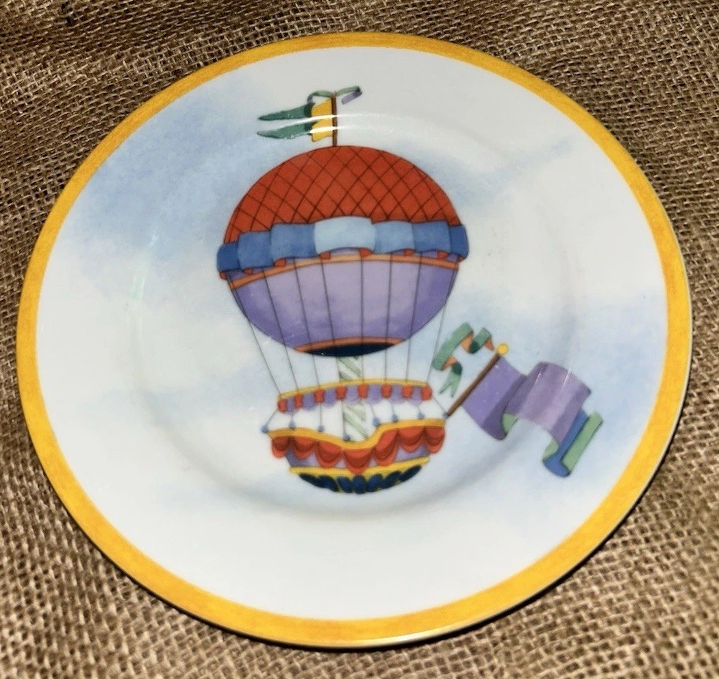 VTG Pair Williams Sonoma MONTGOLFIERE Hot Air Balloon 7.75”Diam Plate Japan USA