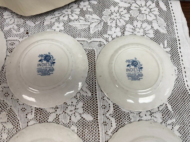Johnson Brothers INDIES BLUE – 4 Luncheon Plates 8 5/8″ & 4 Dessert Plates 6 3/4
