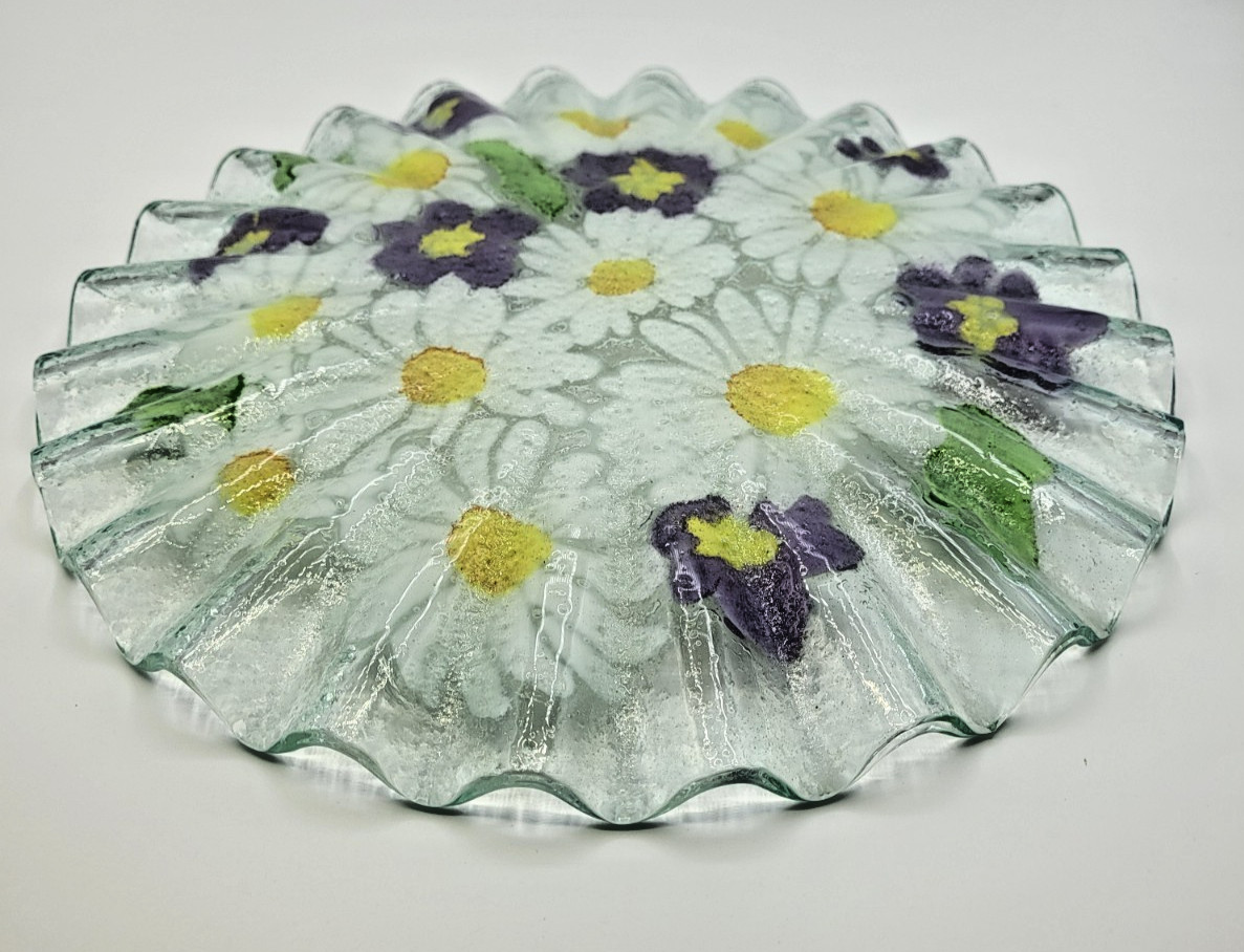 Folio Signed Fused Art Glass Plate Daisy & Pansy 10.25″ Ruffled Edge Hand Made
