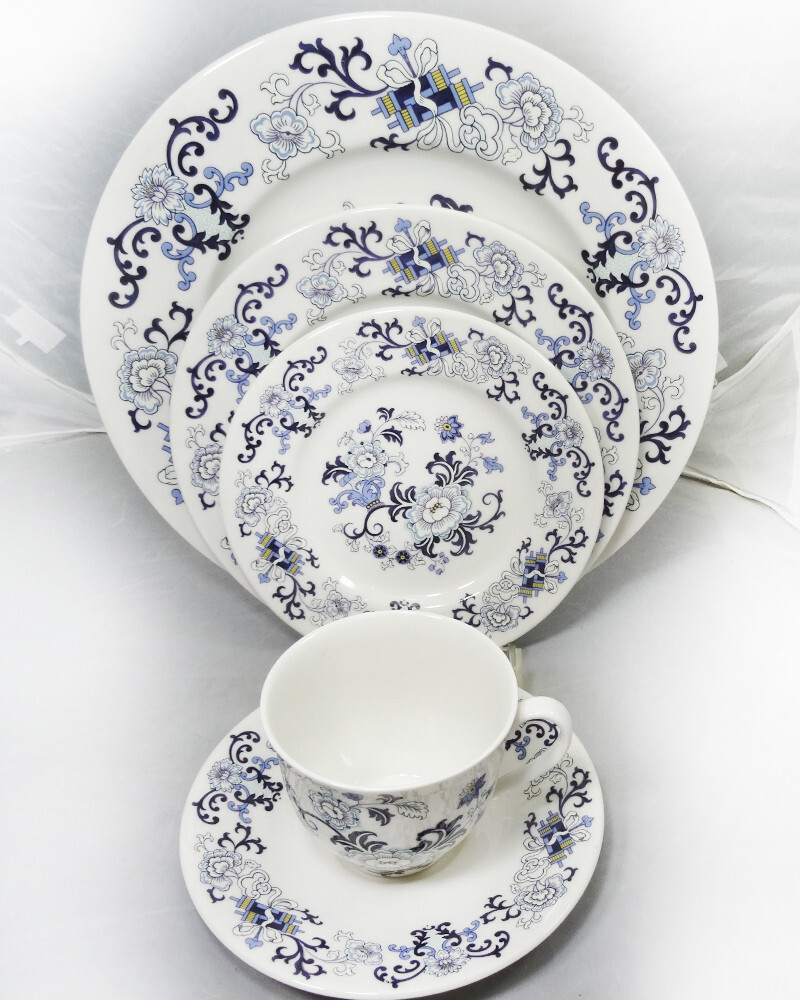 NANKIN TC1091 by Royal Doulton 5 Piece Place Setting NEW NEVER USED made England