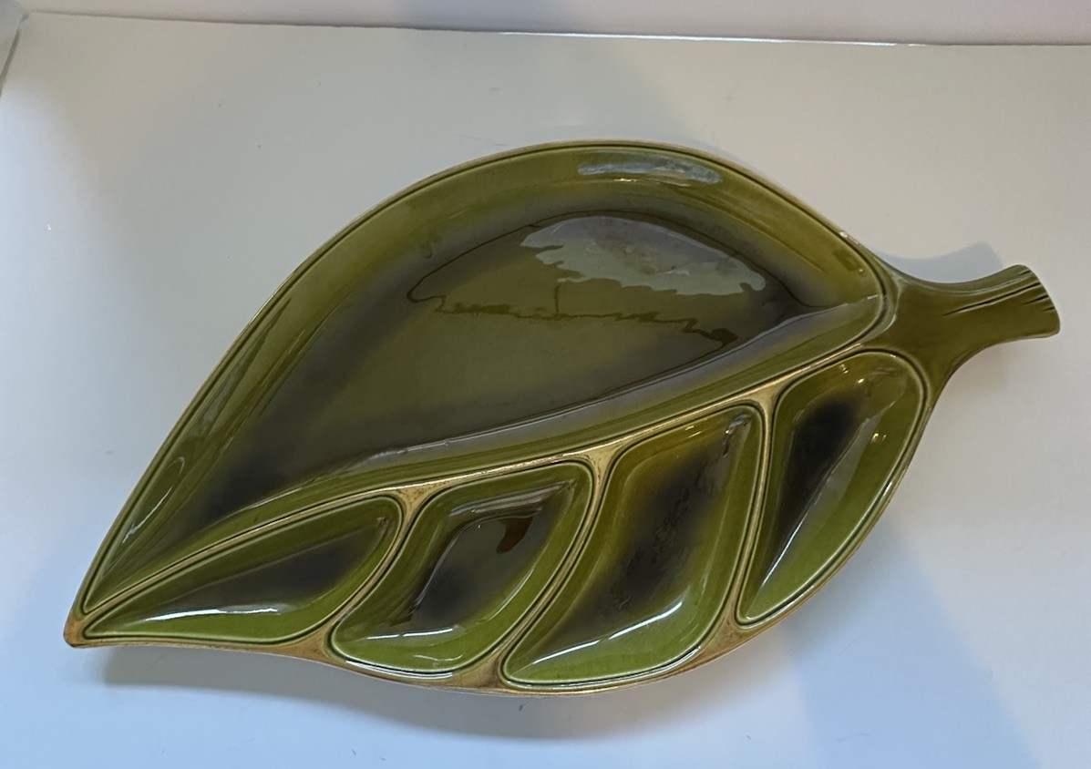VTG MCM 1963 Treasure Craft Ceramic Gold Trim Green Leaf Platter
