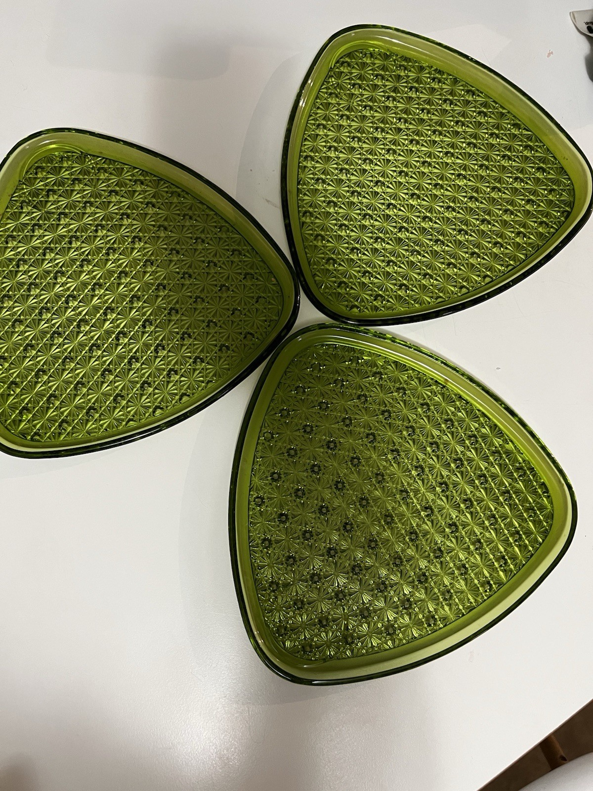 Vtg MCM Indiana Glass Daisy Button Avocado Olive Green Triangular Plate Set 3