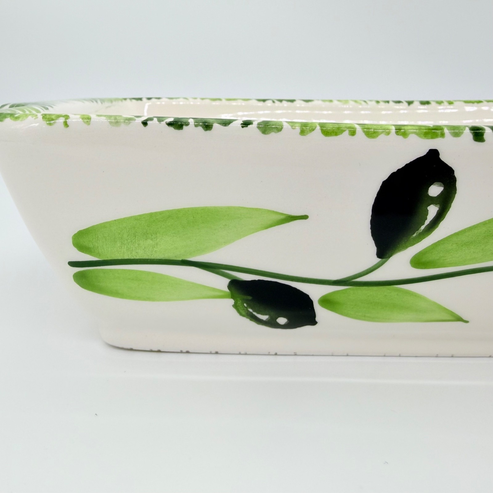 La Tavola Casserole Lasagna Baking Dish Olives and Leaves Hand Painted Italy