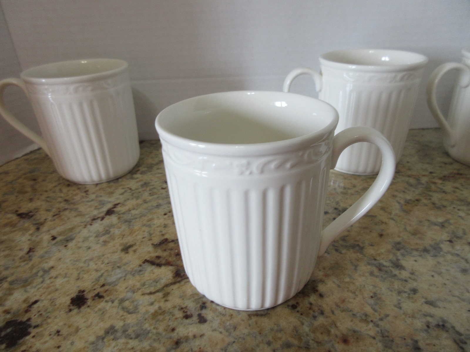ITALIAN COUNTRYSIDE Mikasa 4 Mugs- 3 ¾” High Excellent Condition (2 Sets)
