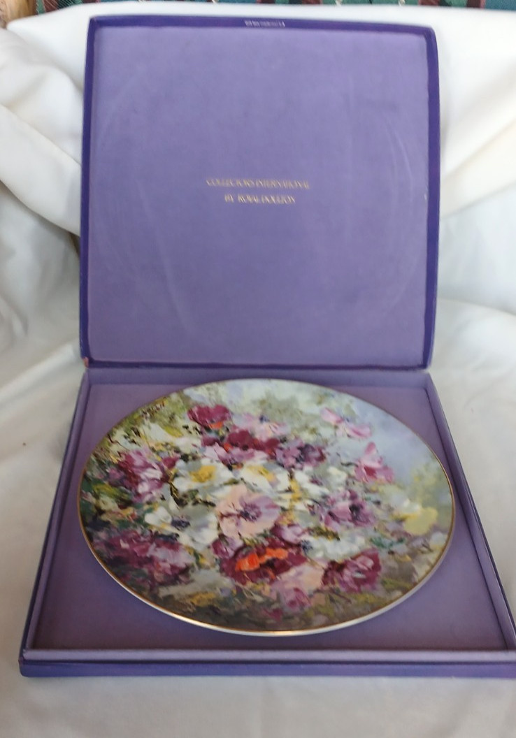 Stunning Royal Doulton Spring Harmony Collectible Plate