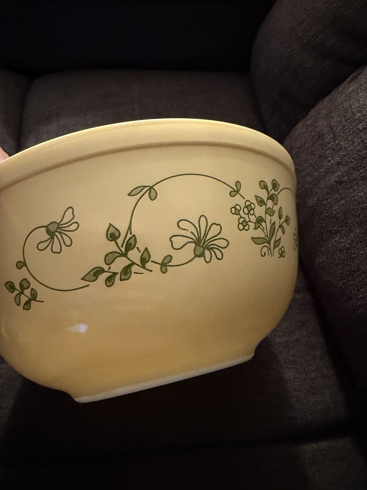 Pyrex 403 Shenandoah Vintage Mixing Bowl 2.5 Liter Yellow Green, Nesting