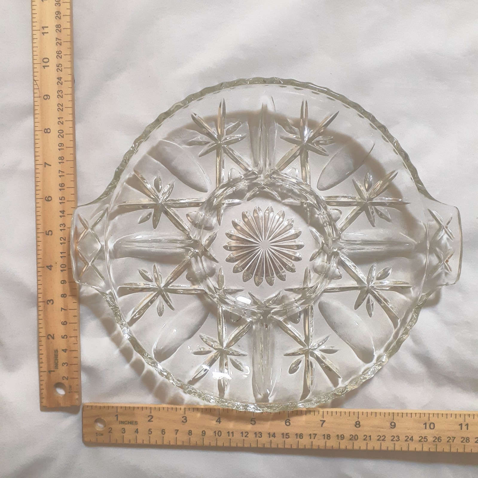 Anchor Hocking Divided Glass Relish Tray Early American Prescut 9.3″ Dia VTG