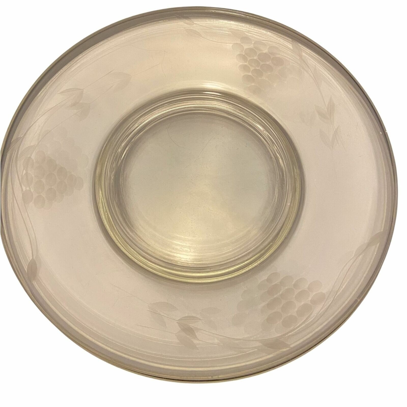 #4117 Etched clear glass Vtg salad plates grapevine pattern