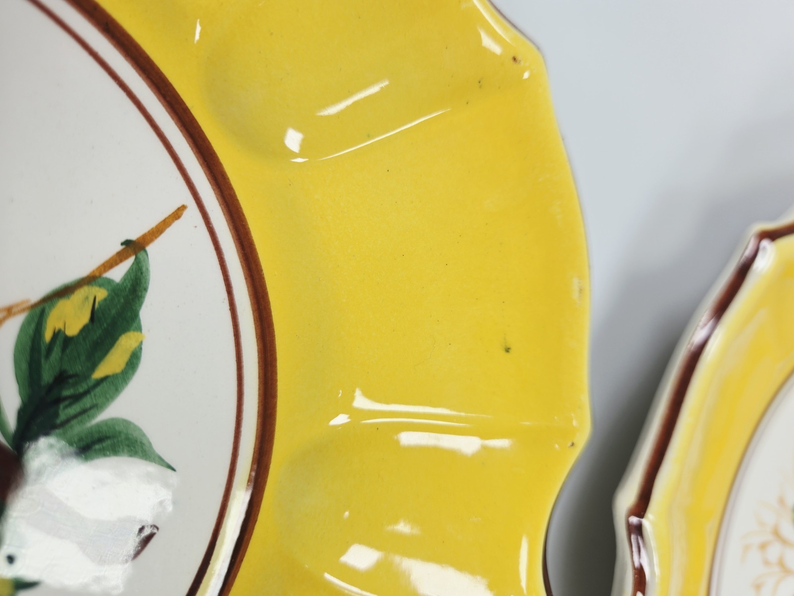 Vintage Italian Salad Dessert 8″ Plates Fruit Bright Yellow Wall Decor Set Of 4