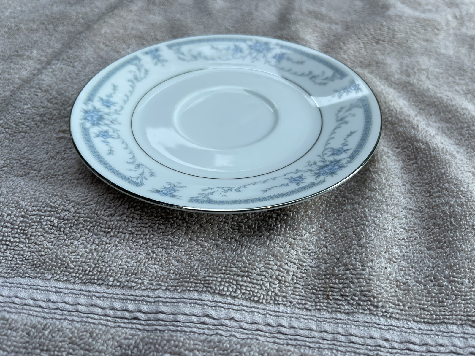 Sheffield Blue Whisper Porcelain Fine China one Saucer 1985 excellent condition