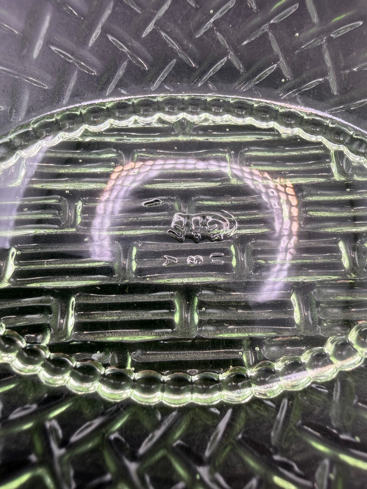 Wilkerson Glass USA Green Vaseline Uranium Glass Hen on Nest Covered Dish – 4.5″
