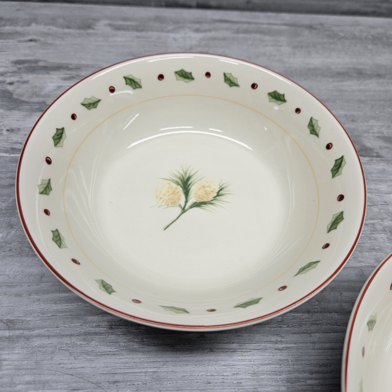 Merry Brite Holiday Home Collection Christmas Bowls Lot (4)