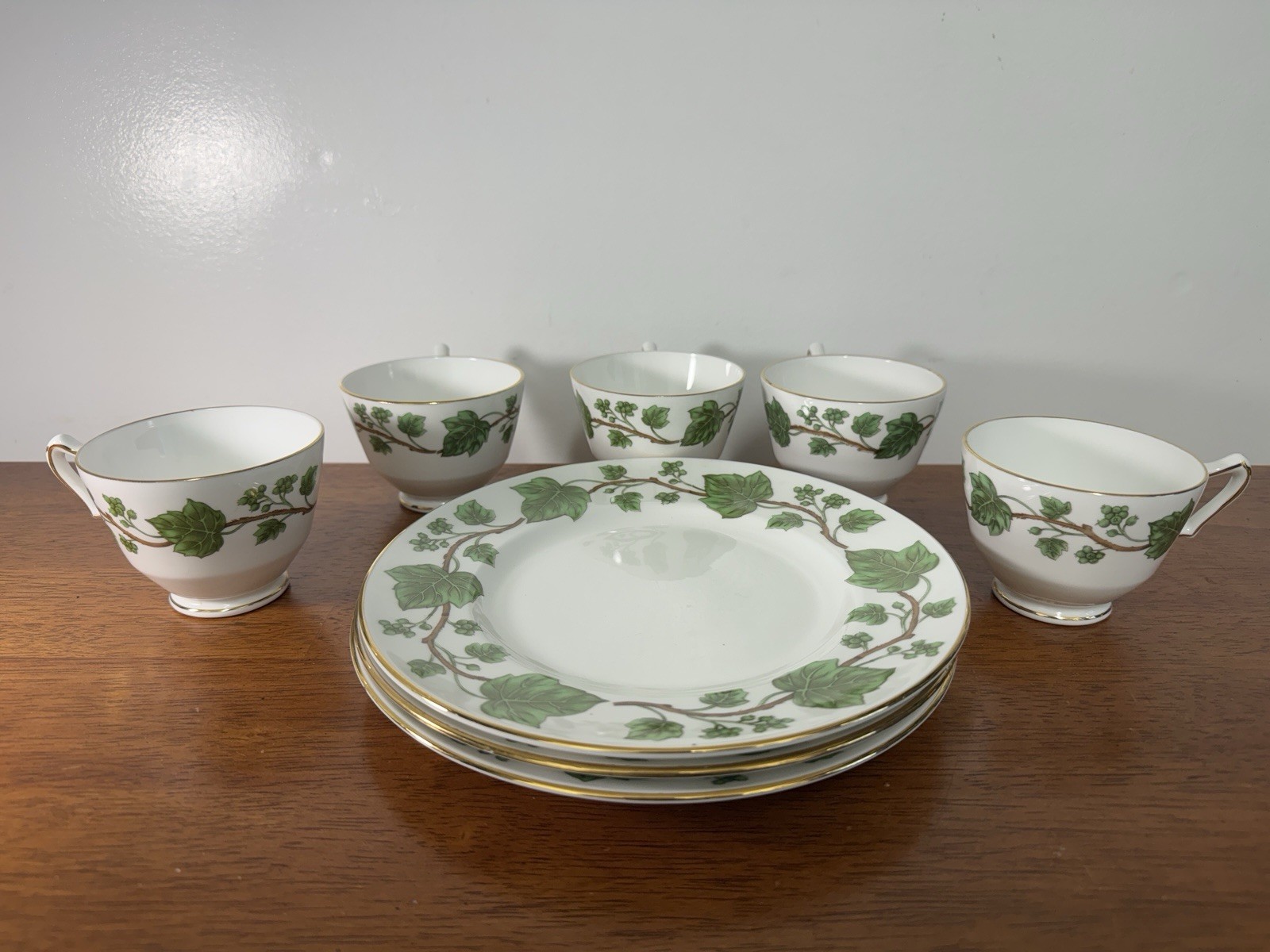 Vintage Crown Staffordshire Fine Bone China England Cup & Plates Green Ivy