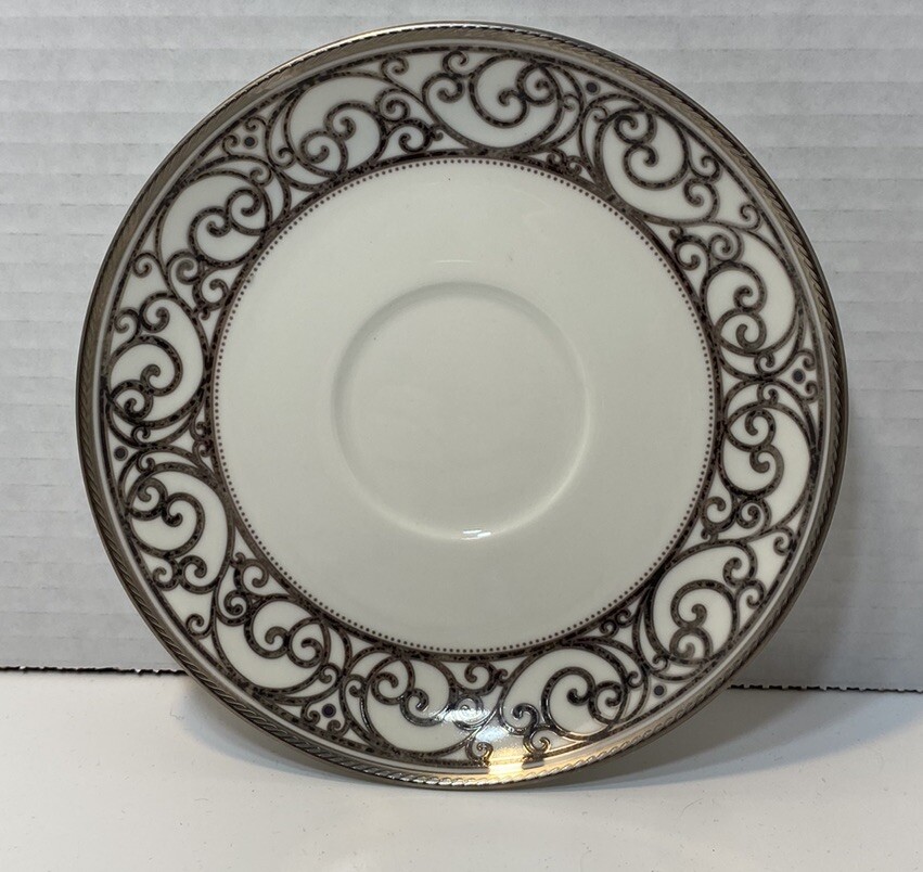 Noritake Verano Saucer 6.25 in Pattern Fine China Plates Sri Lanka 9318L