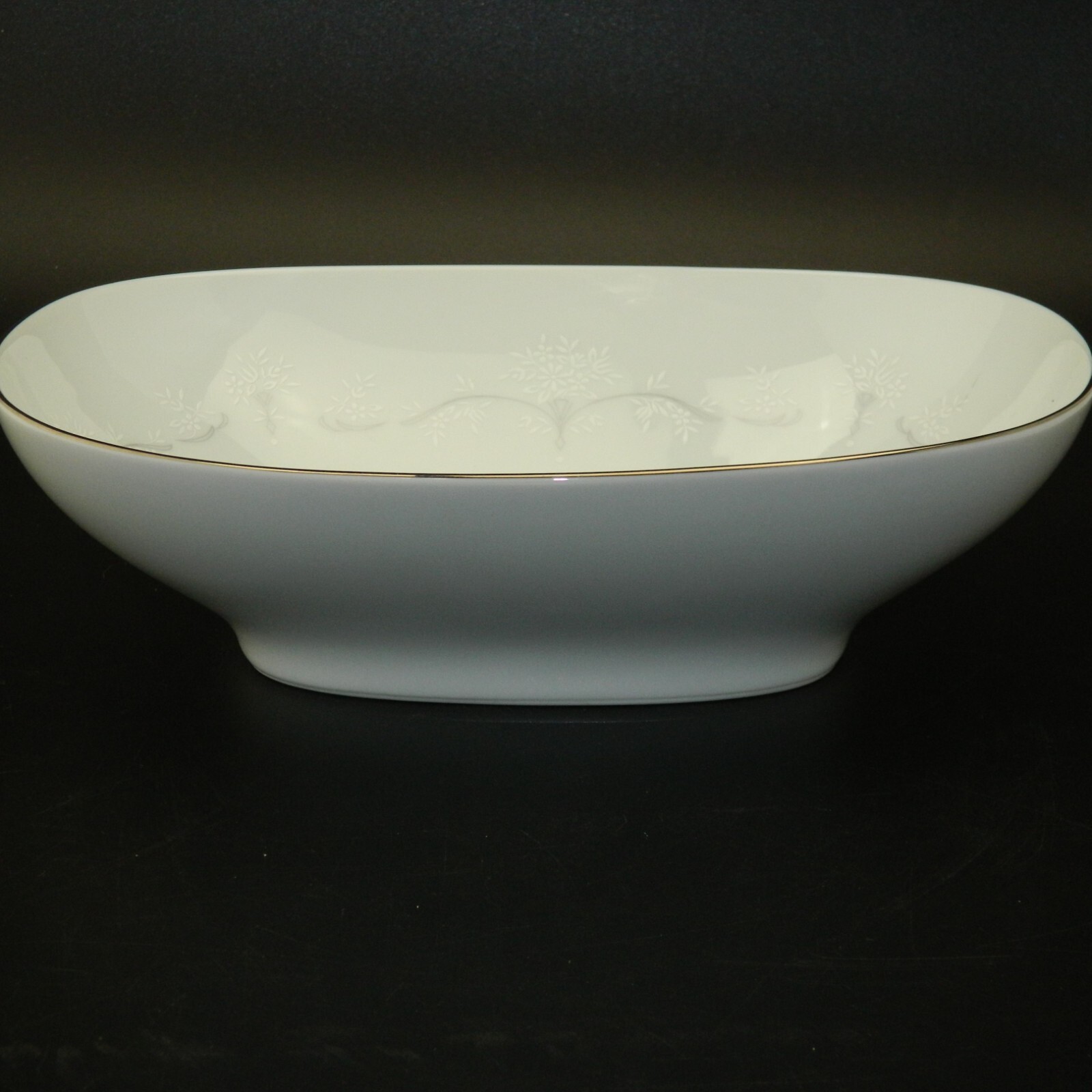Whitebrook Vegetable Serving Bowl 10″ x 7″ Oval Noritake Platinum Trim 6441