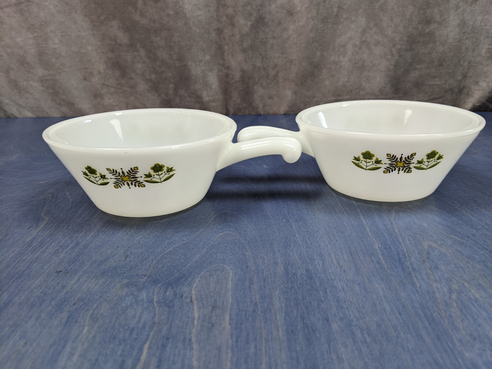 Vintage Fire King Meadow Green Handled Chili Soup Bowls Milk Glass 1968-76 Lot 2