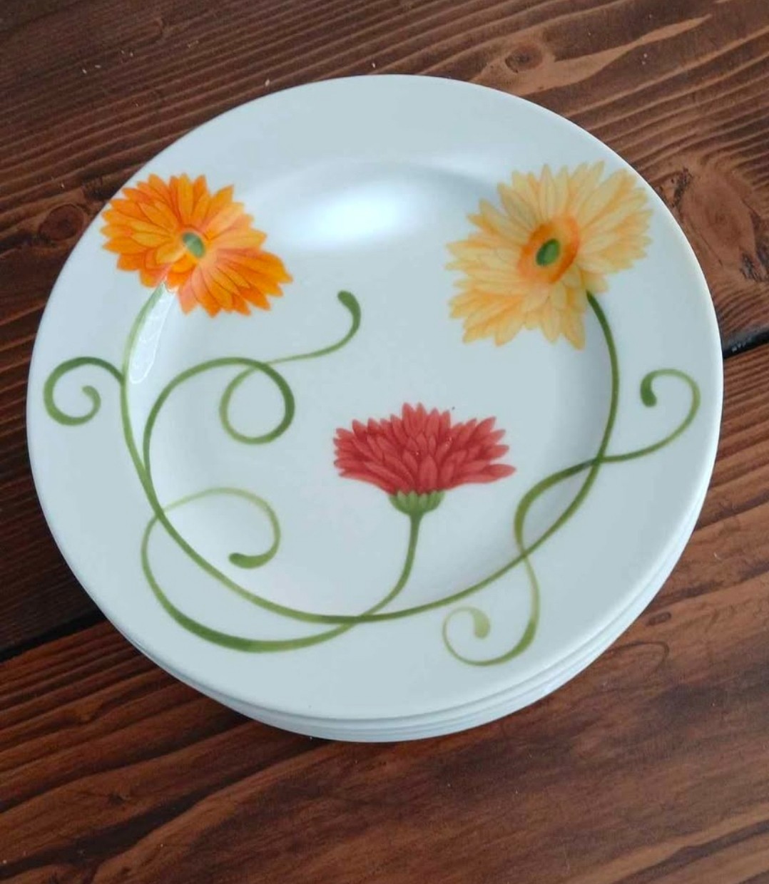 set of 6 Westbury Court Lyrical Blooms Gerber Daisies salad plates by Leslie…