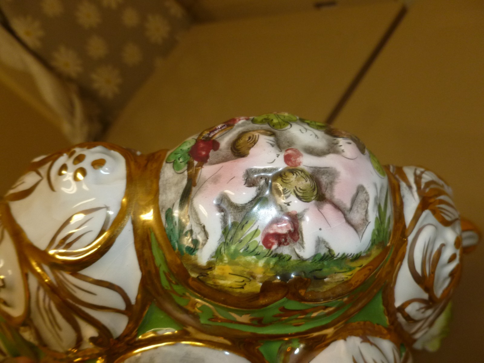 Vintage Handpainted Capodimonte Italy High Relief Bon Bon Dish w/ Cherubs