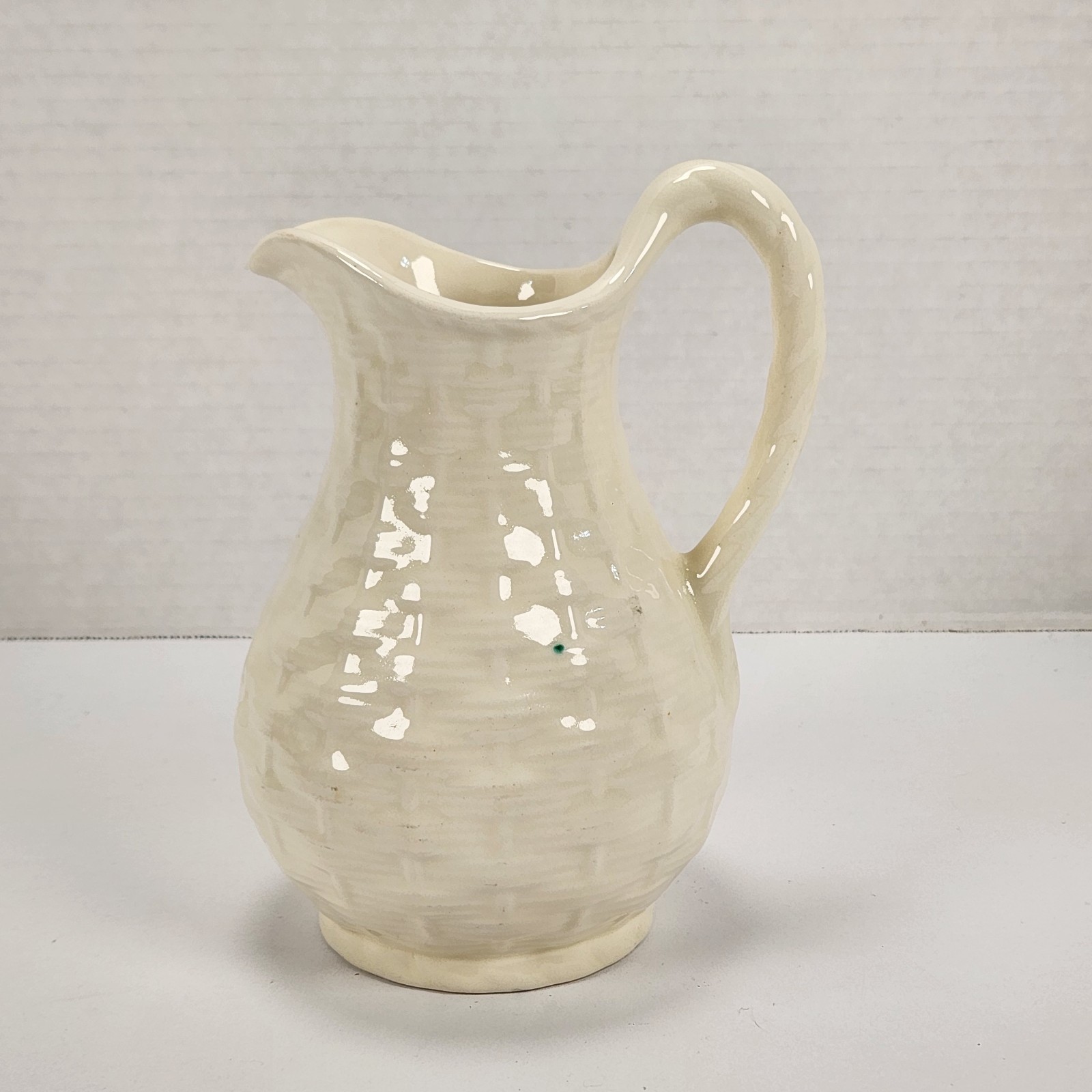 VTG Ceramic Cream Off-White Basketweave Pitcher Farmhouse Twisted Handle 7.25″