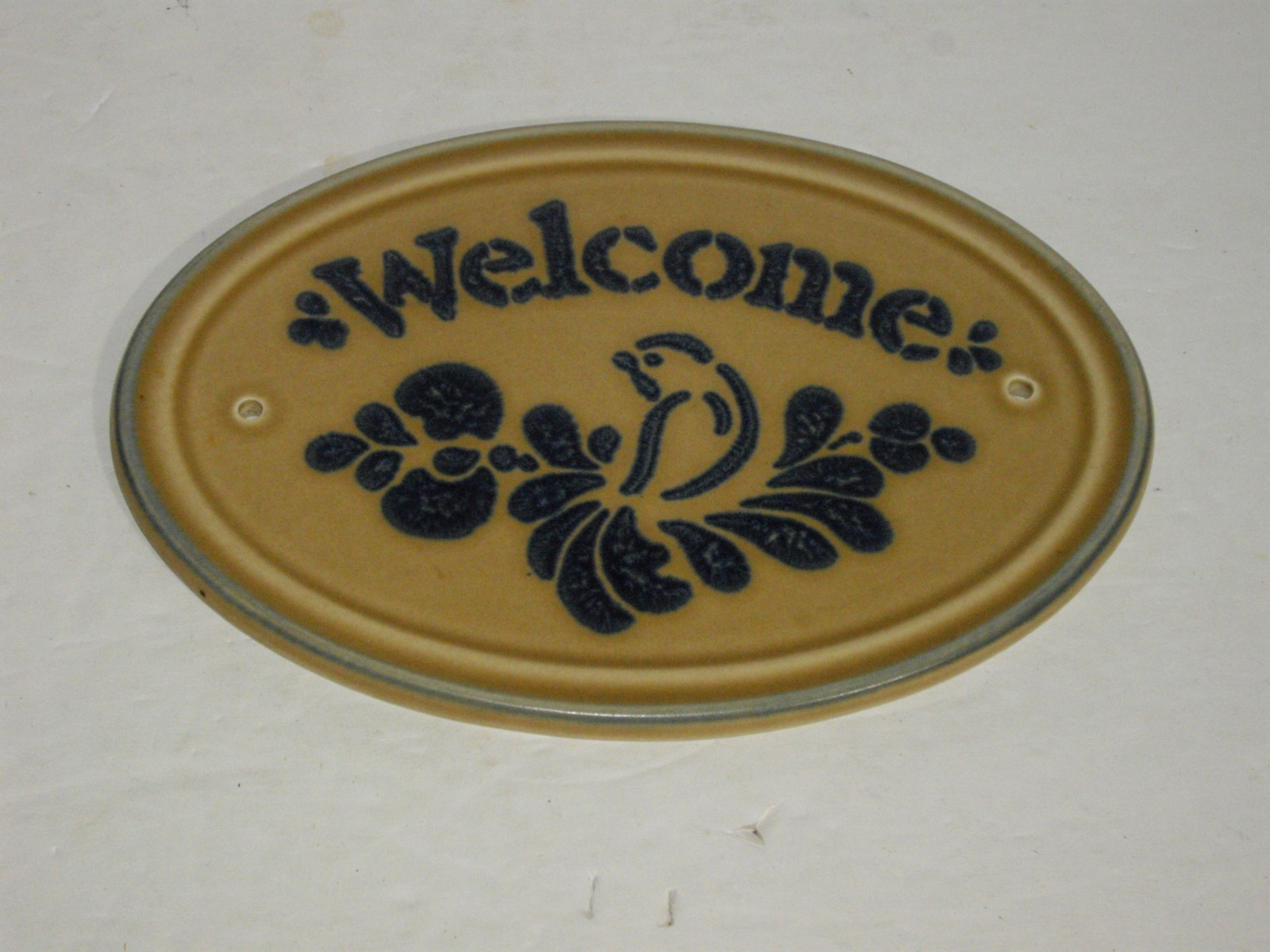 Vintage Pfaltzgraff Stoneware Folk Art Oval Welcome Plaque USA Unused