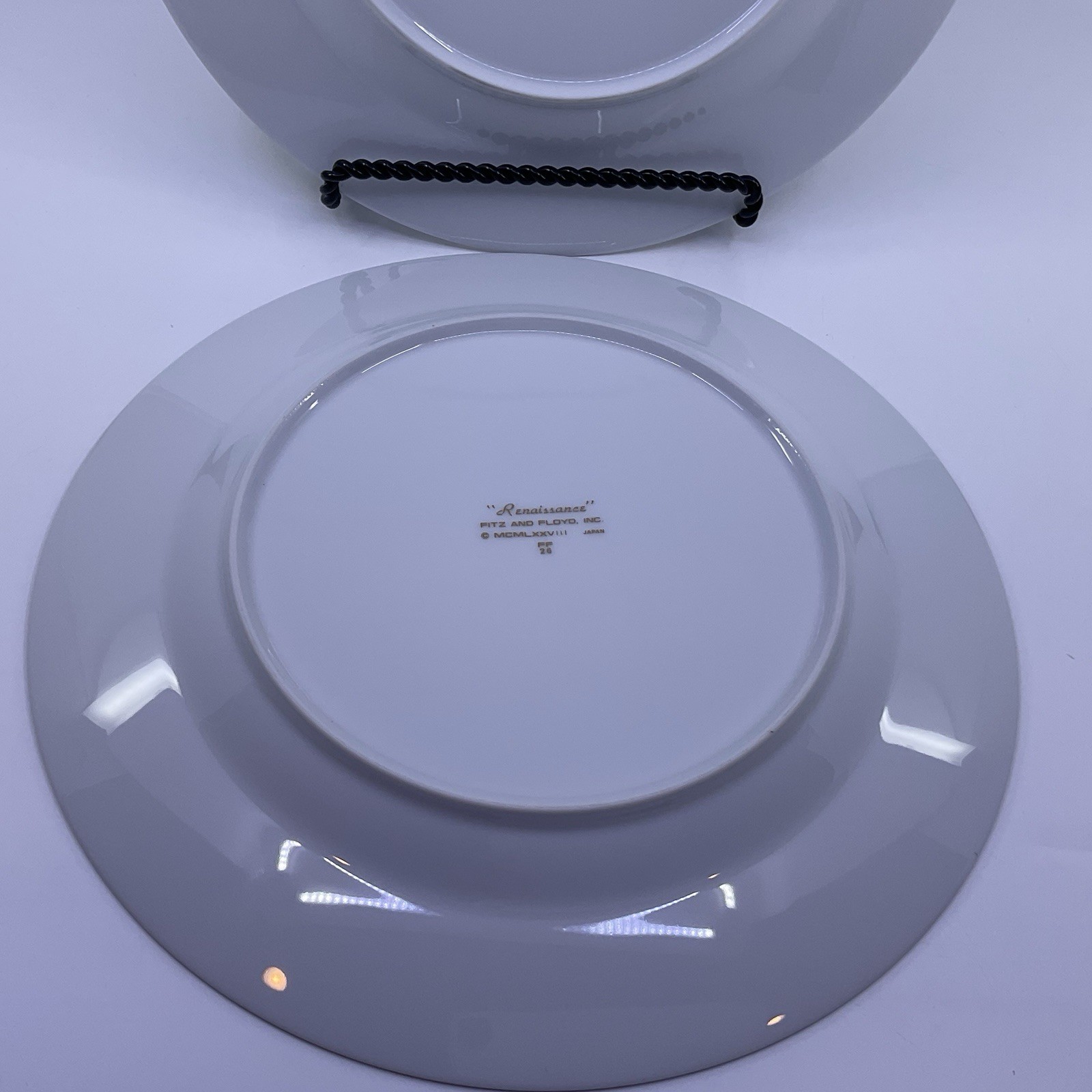 Fitz and Floyd Renaissance Dark Green Dinner Plates 10 1/4″ – Set Of 2