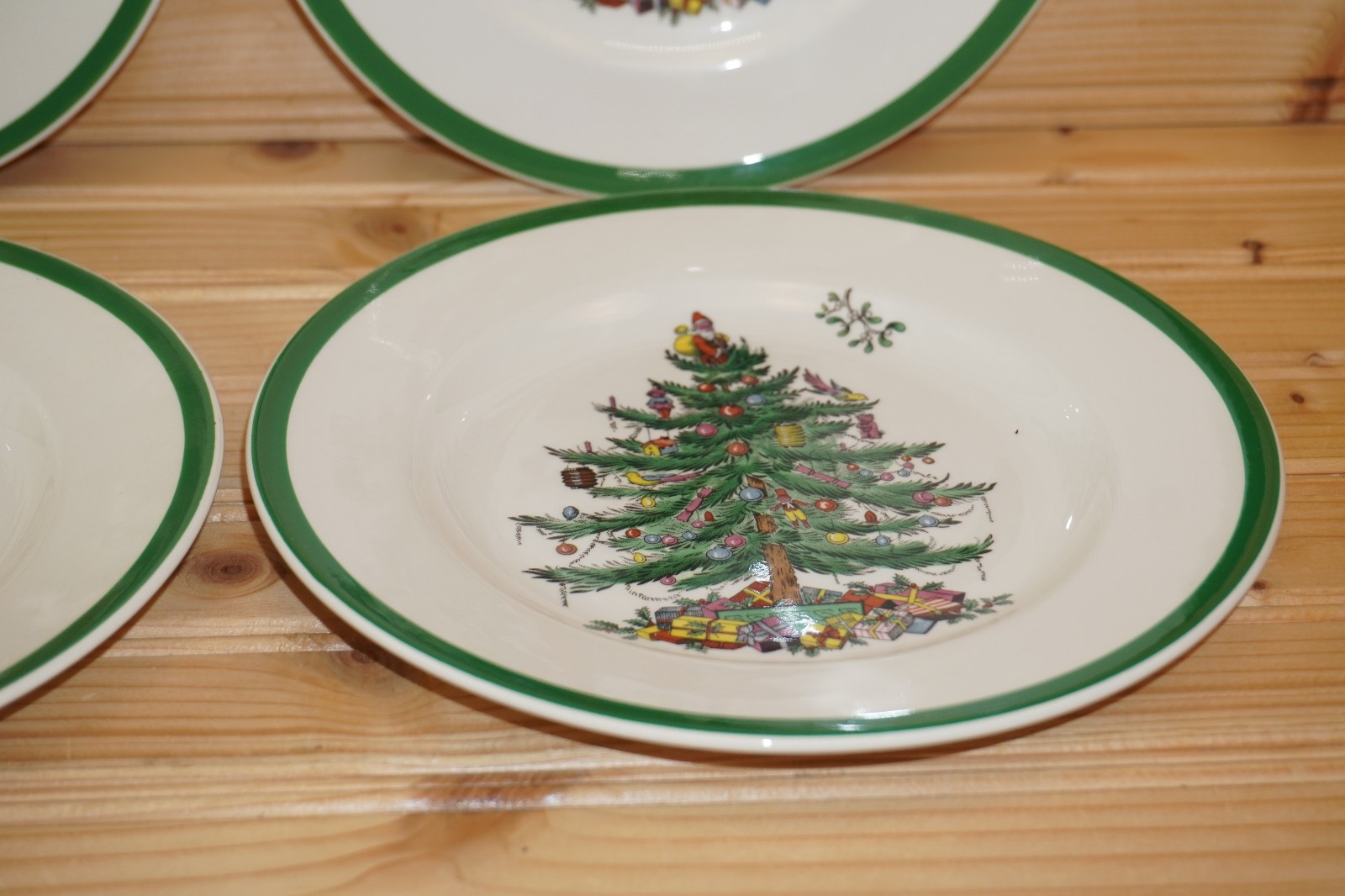 Spode Christmas Tree England Set of 4 Salad Plates, 7 3/4″ (#3-6-29-2026) (B1)