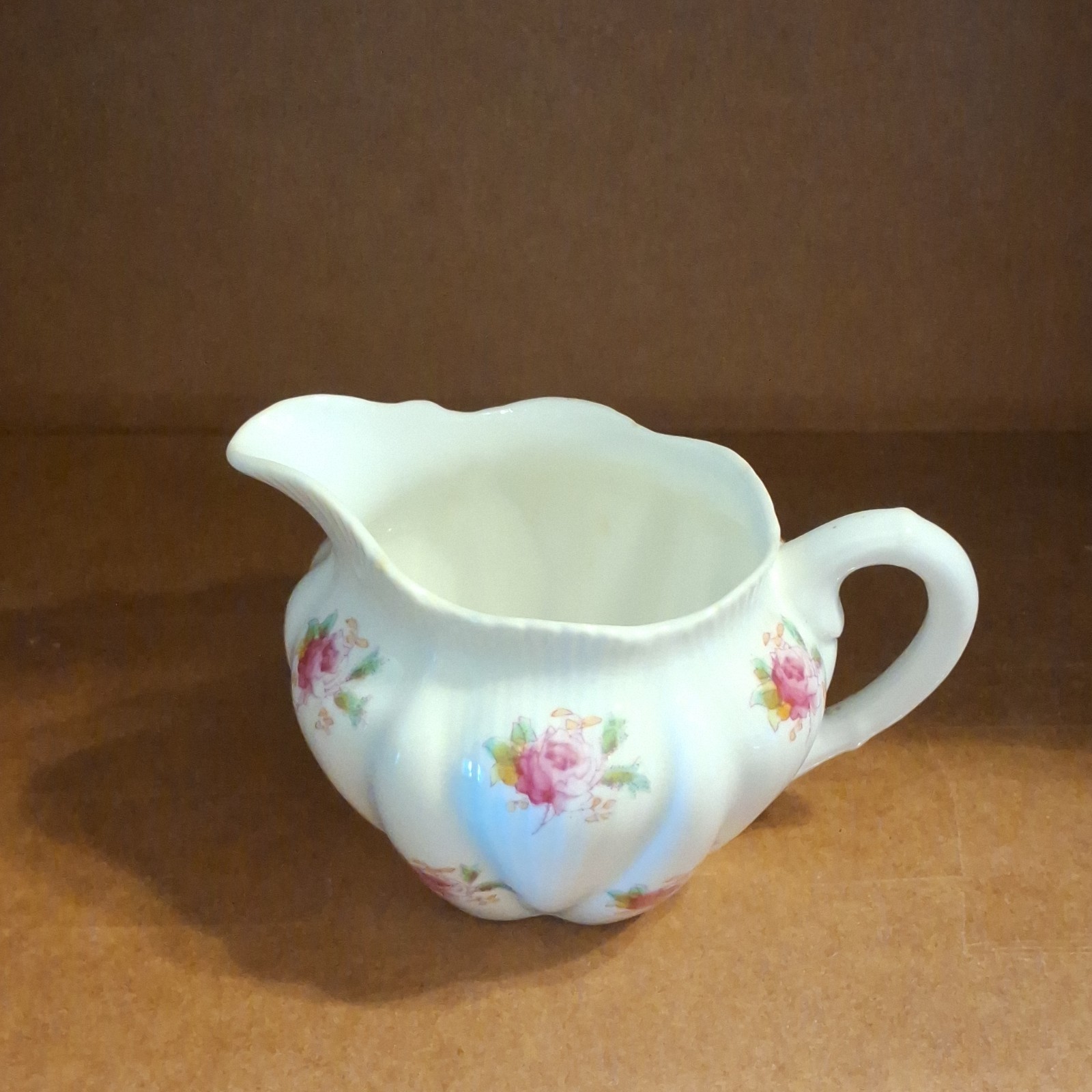 Shelley/Foley Bridal Rose Dainty Shape 3inch Creamer