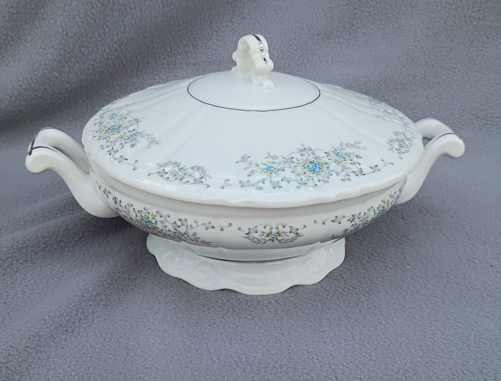 Norleans – Theresa – Covered Casserole Serving Dish Bowl – 10 1/4″ Diameter