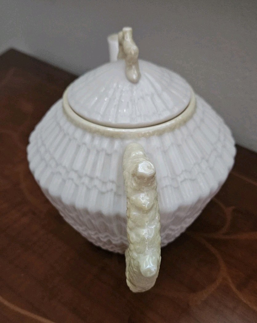 ESTATE RARE ANTIQUE VINTAGE BELLEEK IRISH NEPTUNE PORCELAIN CORAL SHELL TEAPOT