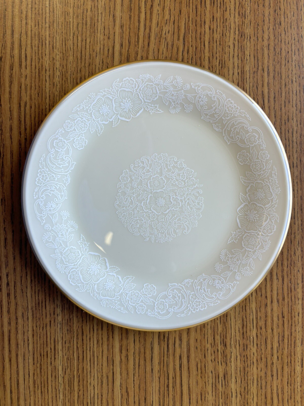 Lenox Moonspun Special 5 Piece Place Setting Ivory White Ghost Flowers Gold Rim