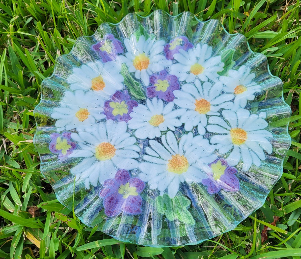 Folio Signed Fused Art Glass Plate Daisy & Pansy 10.25″ Ruffled Edge Hand Made