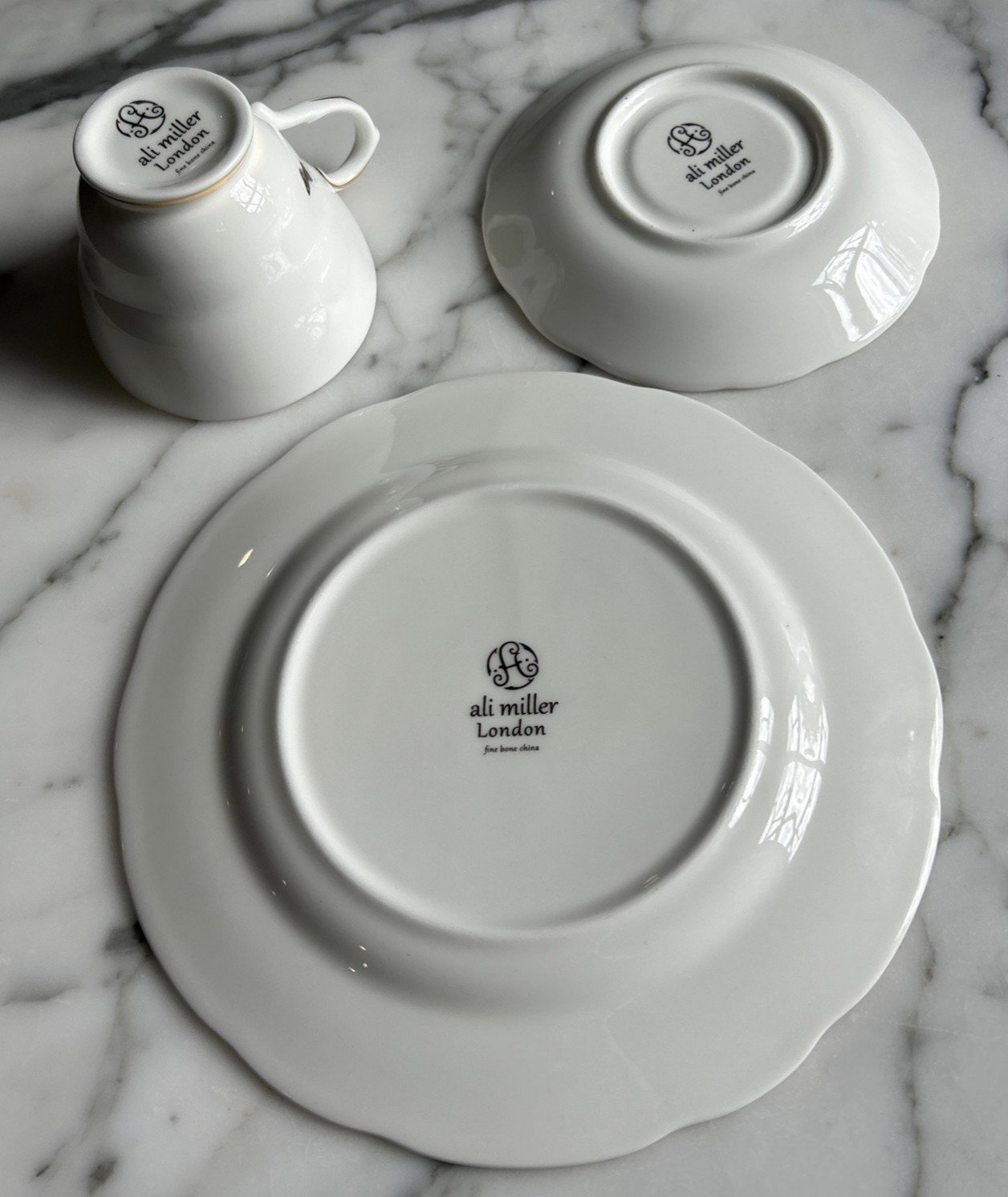 Ali Miller UK Alice In Wonderland Breakfast Dessert Cup/Saucer & Cake Plate Trio