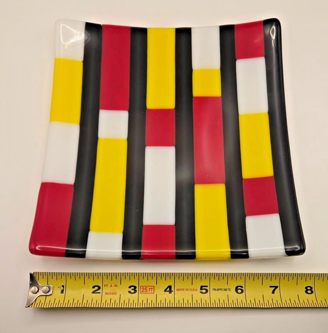 VTG. SIGNED DEBORAH LARWOOD Multicolor MONDRIAN Fused Art Glass Square Plate 8X8