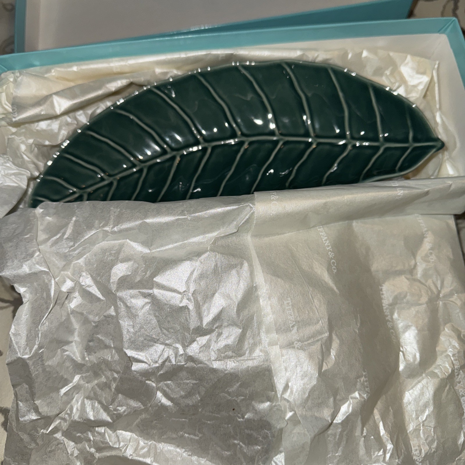 VTG Tiffany & Co. Catalpa Green Ceramic Leaf Candy Dish 1997 In Original Box
